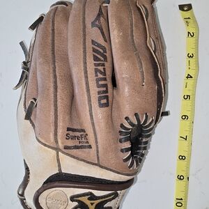 Mizuno Baseball Glove Right Handed Player Leather Soft & Supple Broken In OBO!!!